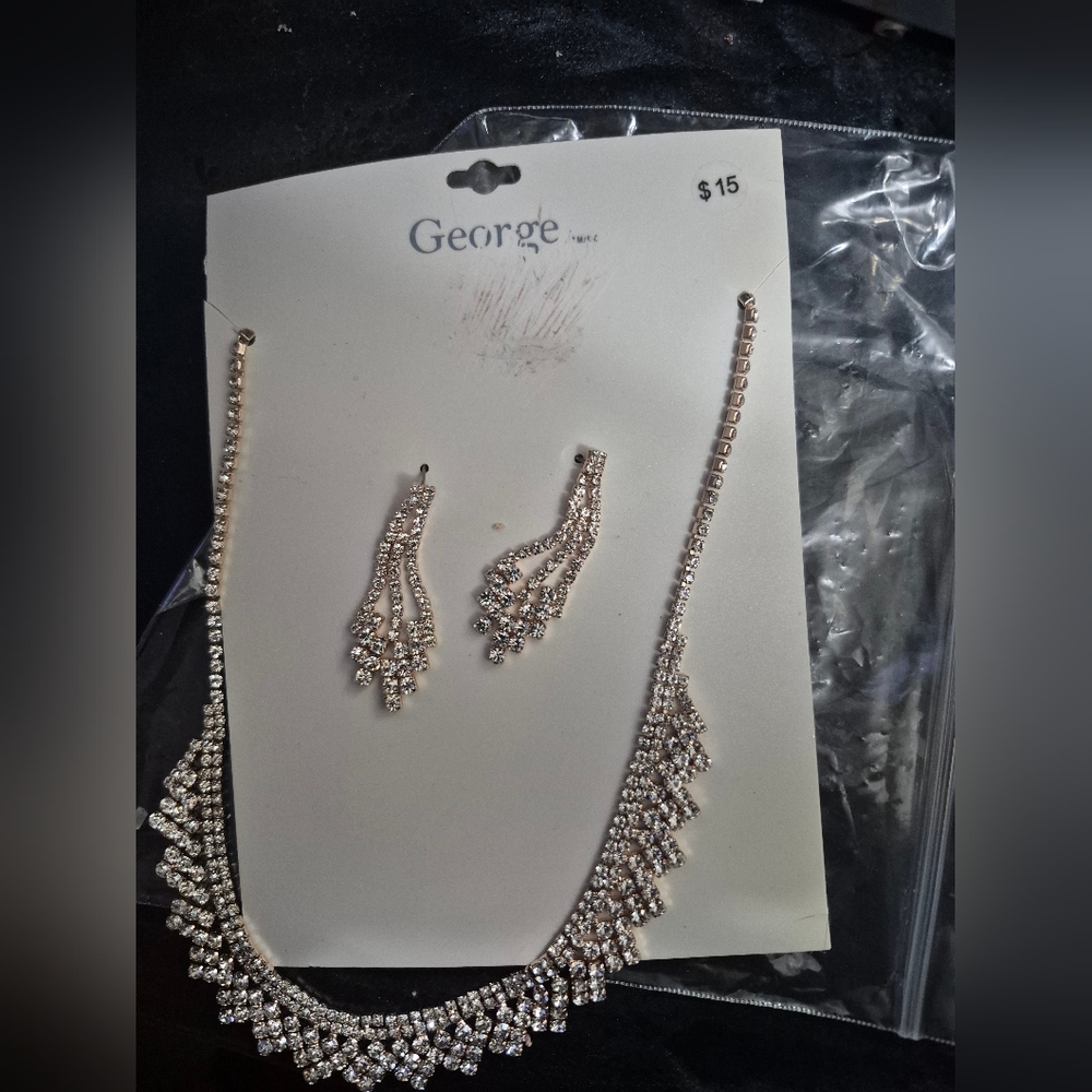 George Sparkling Gold Necklace and Earring Set
